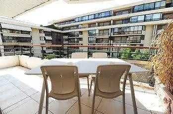 Neotelia Pavillon Riviera Cannes 0*,